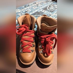 Danner's mountain light cascade